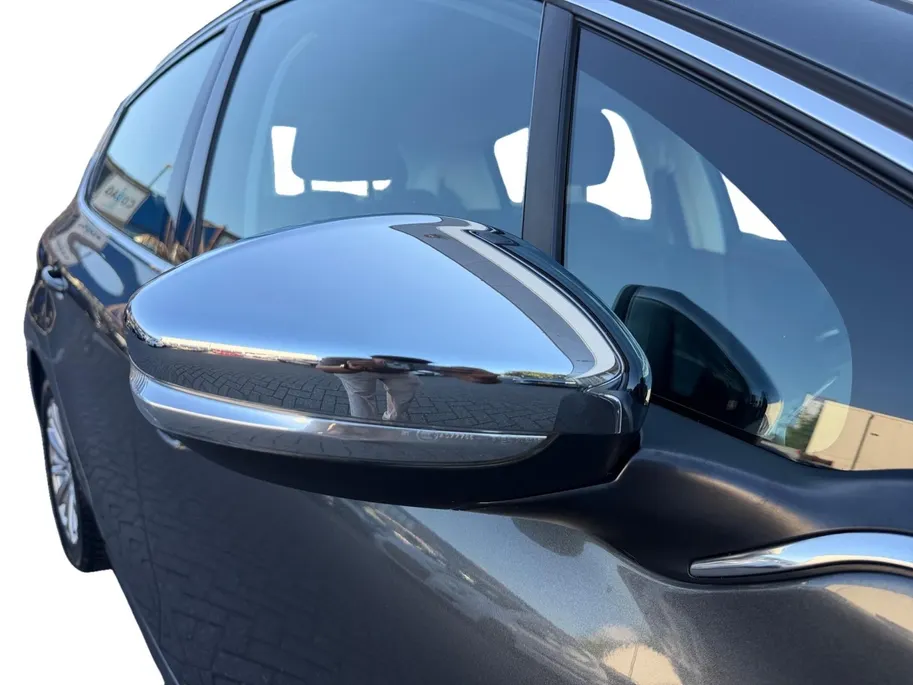 Peugeot 208 1.2 PureTech Allure Automaat | Climate / CruiseControl | All Season banden | 12 Maanden garantie!