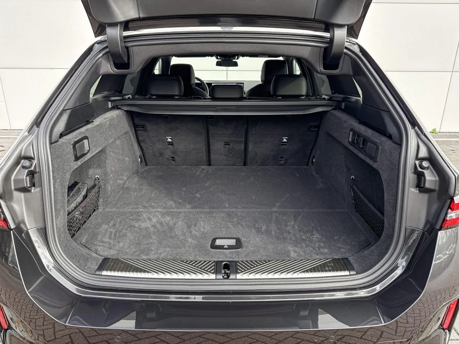 BMW i5 Touring eDrive40 M Sport Edition 84 kWh
