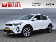 Kia Stonic 1.0 T-GDi MHEV DynamicPlusLine | Stuur-/stoelverwarming | Camera | Clima | Cruise | 16' LM | Navi | LED | Keyless |