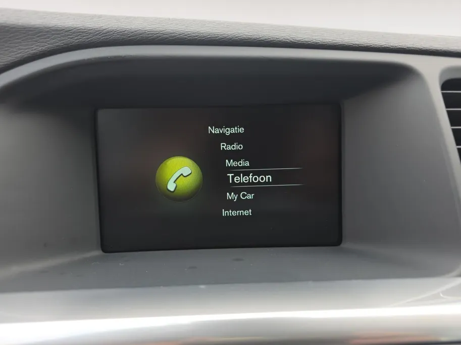 Volvo S60 1.5 T2 Kinetic | Automaat | Stoelverwarming | Navigatie | Climate Control | Goed onderhouden! | 12 maanden garantie! |