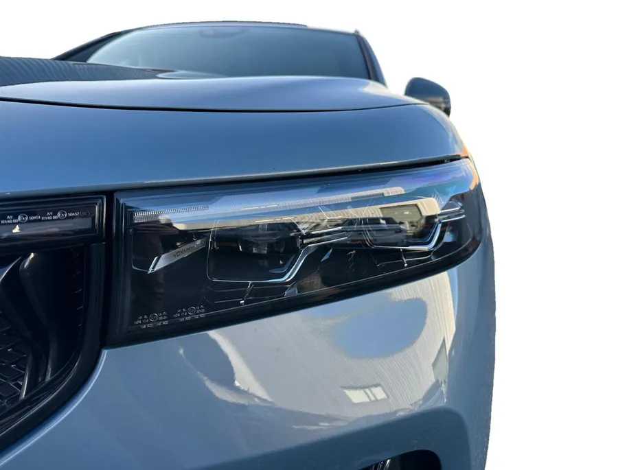 Voyah Free Flagship Edition 4WD 106 kWh |Full Option|500 km rijbereik|Luchtvering|Stoelkoeling, -verwarming en -massage|Uit voorraad leverbaar|Blackline exterieur & interieur|