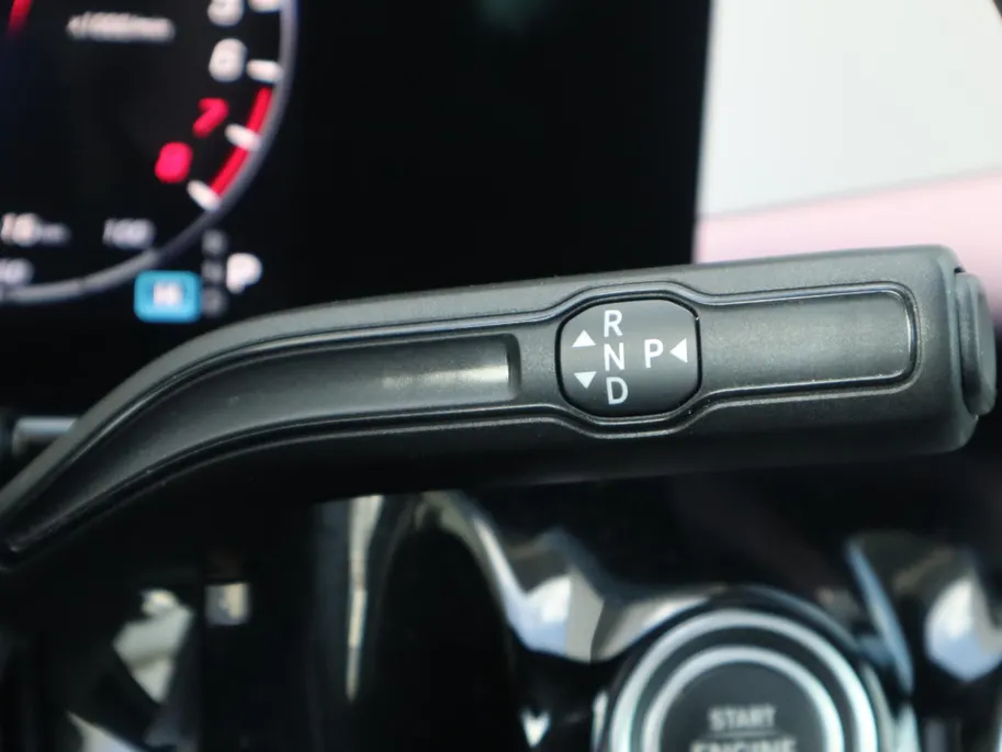 Mercedes-Benz GLA 250 e Star Edition AMG Line l Trekhaak l Keyless l Verwarmbare voorstoelen