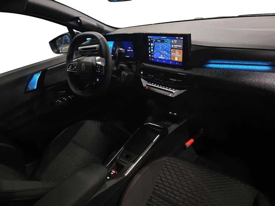 Renault Clio 1.8 Hybrid 160 techno | Direct leverbaar met 1.300,- voorraad korting | LMV 18 inch velgen | Apple carplay & Android Auto | Pack Premiere |