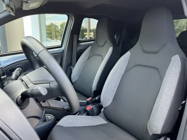 Toyota Aygo X 1.0 VVT-i Pulse | Stoelverw | Automatische Airco | Lichtmetalen
