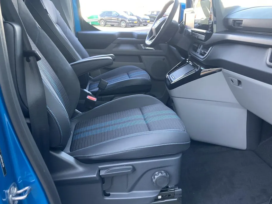 Ford Tourneo Custom E-Custom 65kW 218pk Sport 8- 340 L1H1 Sport ELEKTRISCH-Personenvervoer 8 zitplaatsen-Panoramadak-Sportuitvoering