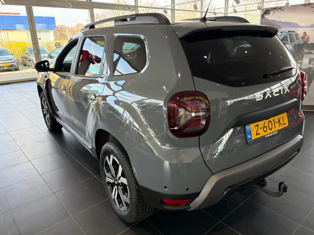 Dacia Duster 1.3 TCe 130 Journey | Camera 360 | Trekhaak | Climat Control | Navigatie