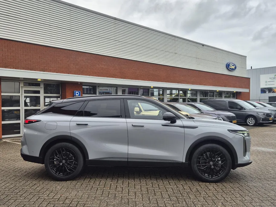 Omoda 9 9 PHEV Premium Panoramadak - 1100KM Bereik
