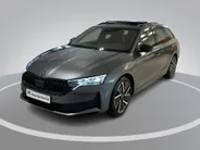 Škoda Octavia Combi 1.5TSI/150PK MHEV Sportline DSG · Panoramadak · Navigatie · 360°Camera + Parkeersensoren · Apple/Android Car Play · Garantie t/m 23-04-2030 of 100000km.