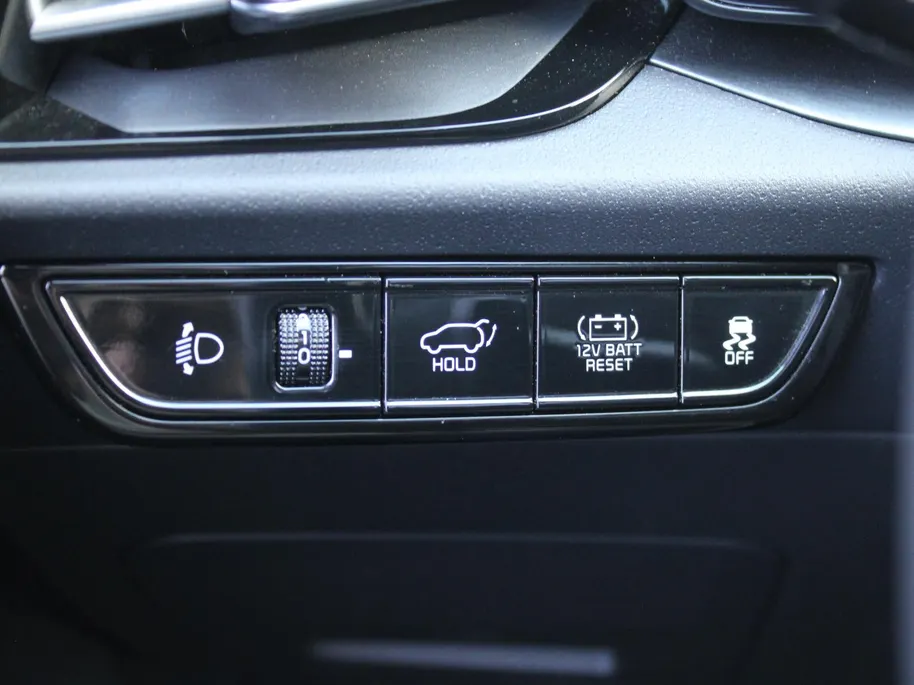 Kia Niro 1.6 GDi Hybrid ExecutiveLine | Stuur-/stoelverwarming + ventilatie | Leer | Schuifdak | 18' LM | Camera | Cruise adapt. | HUD | Elek. stoelverstelling |