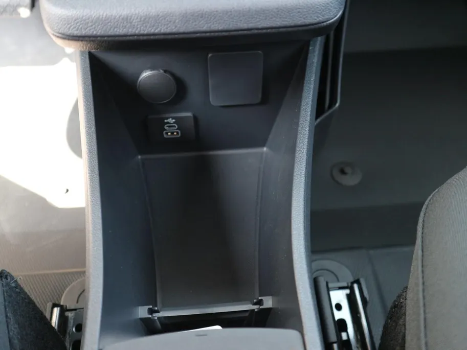 Ford E-Transit Courier Limited 44 kWh | TREKHAAK | NAVI | WINTERPACK |