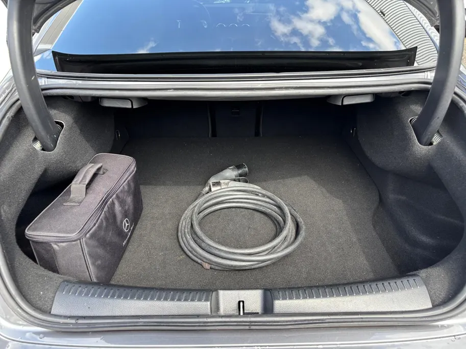 Mercedes-Benz CLA 250 e AMG Line | Adapt. Cruise Control | Rondomzicht camera | Apple Carplay/Android Auto | 18' inch velgen |