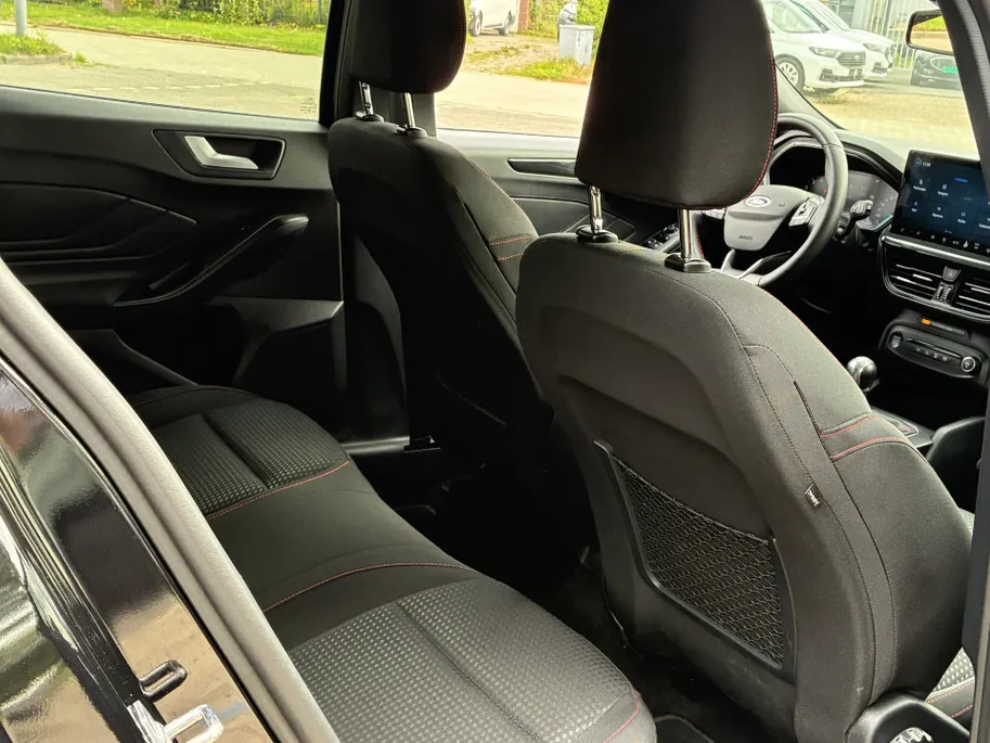 Ford Focus Wagon 1.0 EcoBoost Hybrid ST Line