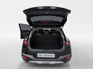 Kia Stonic 1.0 T-GDi MHEV DynamicPlusLine Automaat |  Navi | Apple Carplay/Android Auto | Metallic lak | Stoel & stuurverwarming | Fabrieksgarantie t/m 11-8-2032 + 3x 1 jaar* | NAP