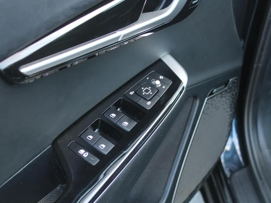 Kia EV6 Plus 77.4 kWh | Stuur-/stoelverwarming + ventilatie | Elektr. stoelverstelling + achterklep | Leer | Warmtepomp | 19' LM | Camera | LED |