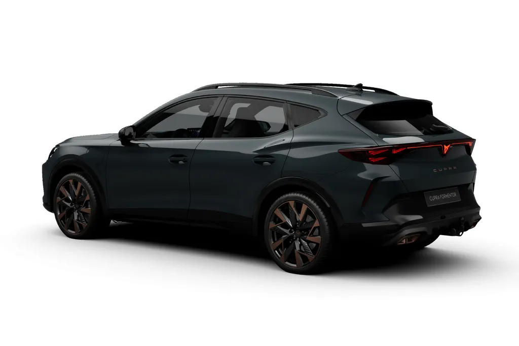 CUPRA Formentor VZ Performance | Digitaal instrumentenpaneel (Virtual Cockpit) | Draadloze Apple CarPlay™, Android Auto™ | Elektronisch Sperdifferentieel (XDS)