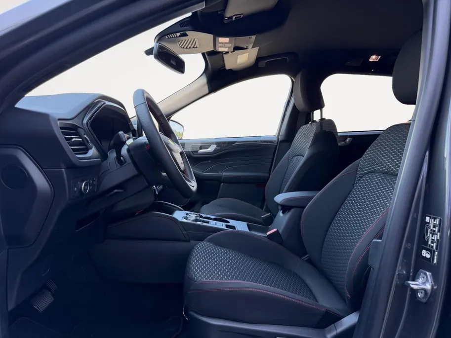 Ford Kuga 2.5 PHEV ST-Line | Uit Voorraad Leverbaar | €4.000,- Ready Set Ford Bonus | 0,99% Rente met Ford Options | Trekhaak | 2100kg Trekgewicht | Adapt. Cruise Control | 360 Graden Camera | BLISS | Winterpakket