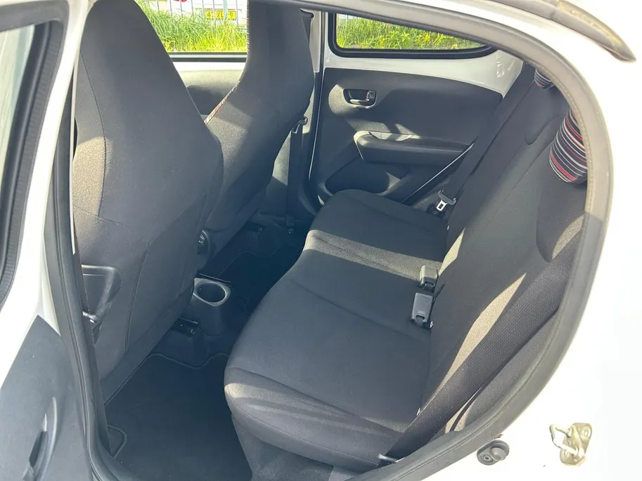 Citroën C1 1.0 VTi Feel Vol opties! o.a. A.Camara, Bluetooth, elek. ramen etc.! NU RIJKLAARPIJS incl. 12 maanden garantie! Premiumpakket GRATIS!