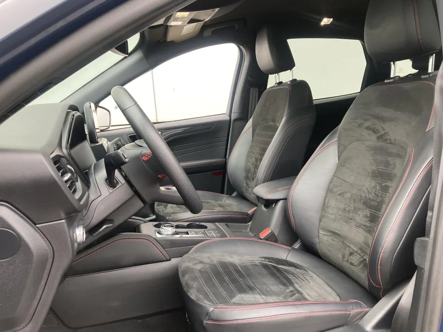 Ford Kuga 2.5 PHEV ST-Line X 225 pk Navigatie - Voorruitverwarming - Stoelverwarming - Bliss - Elektrische achterklep