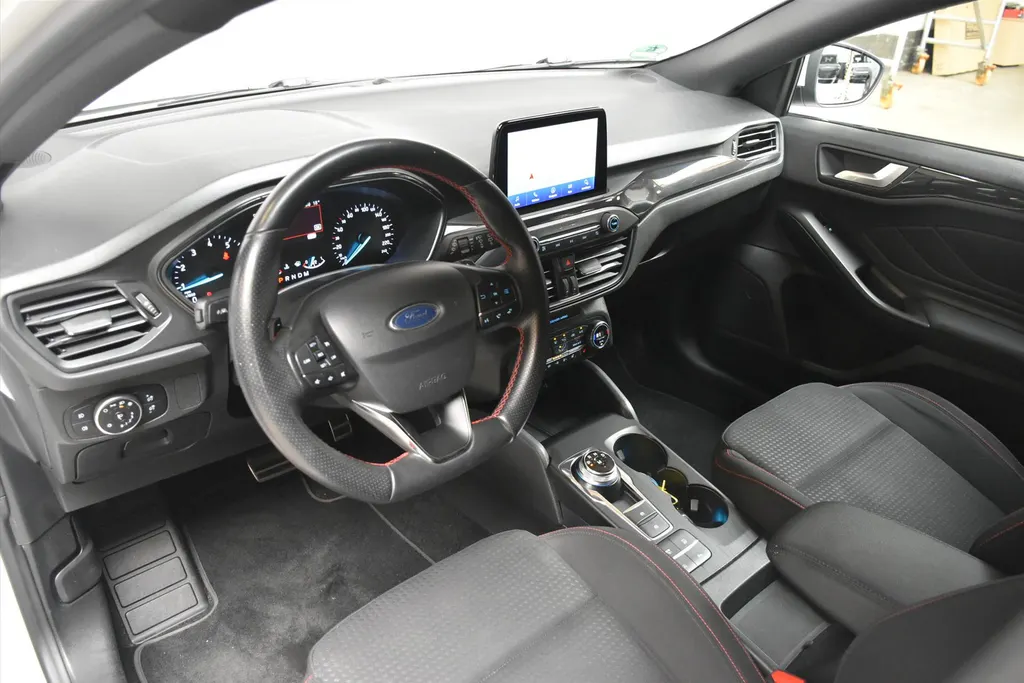 Ford Focus Wagon 1.0 EcoBoost 125pk Automaat ST Line
