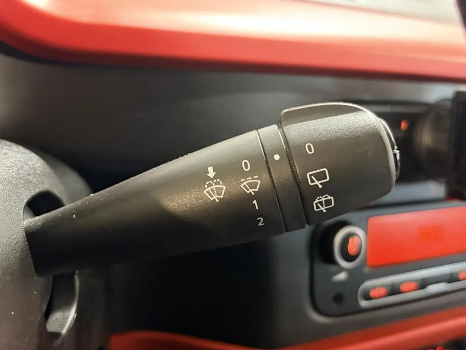 Renault Twingo 75PK SCe Collection | Airco | USB | Elektrische Ramen & Spiegels | Centrale Deurvergrendeling | LED Dagrijverlichting | Licht Sensor | Bluetooth |