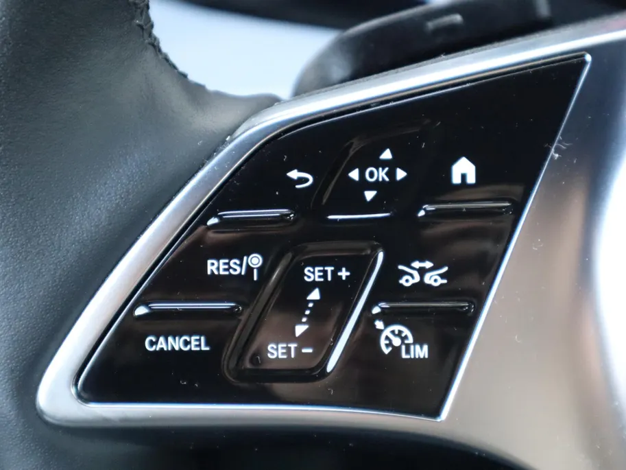 Mercedes-Benz A-Klasse 180 Star Edition Luxury Line l Keyless l Achteruitrij camera l Stoelverwarming l Memory