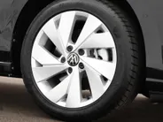 Volkswagen Golf Life Edition 1.5 eHybrid 204 PK 6 versn. DSG · Draadloze telefoonlader · Achteruitrijcamera · Prijs is inclusief inruilpremie · MEGA SALE