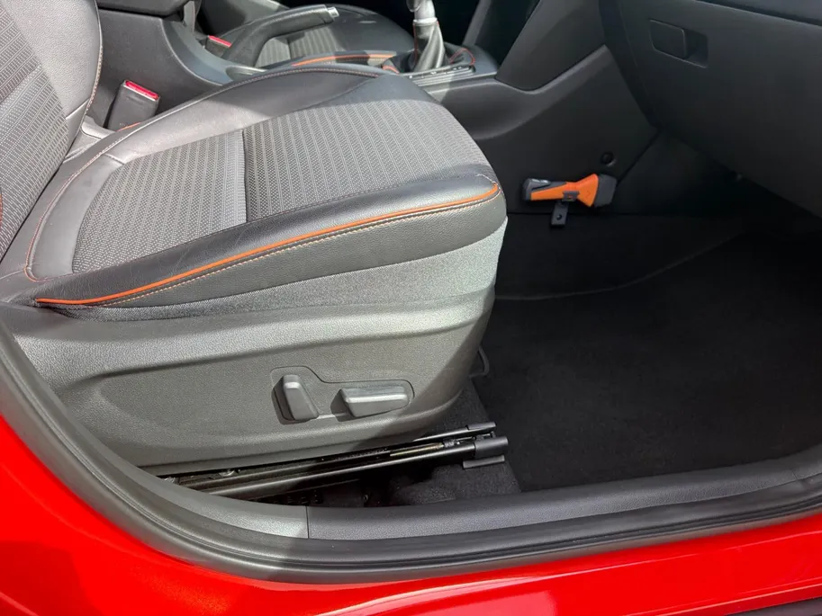 Hyundai Kona 1.0T Premium | Elek. stoelverstelling | Stoelverwarming | Navi | Leder