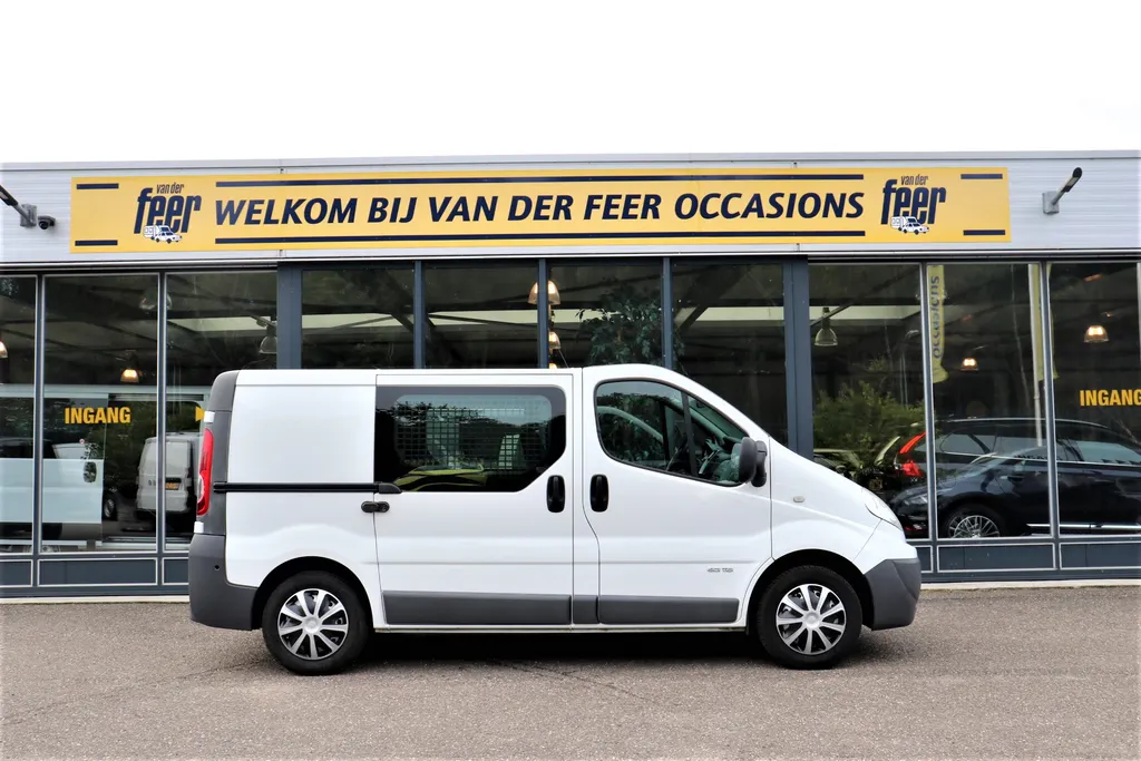 Renault Trafic 2.0 dCi T27 L1H1 Aangepast voor Rolstoelvervoer | | Automaat | Aanpassing voor rolstoelvervoer |