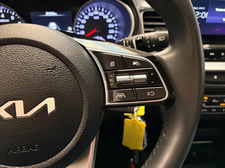 Kia Ceed Sportswagon 1.0 T-GDi DynamicLine | All-season banden | BTW-auto | Achteruitrijcamera | Parkeersensoren voor- en achter | Navi | Apple/Android Carplay | Cruise control | Climate control