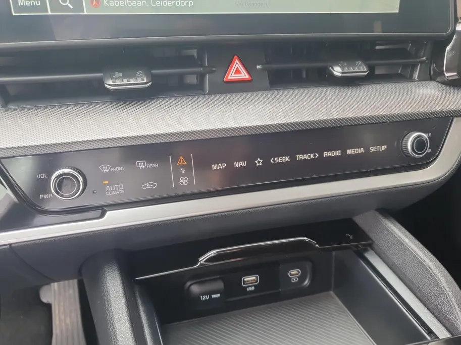 Kia Sportage 1.6T Hybrid DynamicLine | Navigatie | Camera | Parkeersensoren voor en achter | Apple Carplay / Android Auto |
