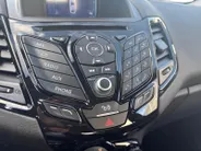 Ford Fiesta 1.0 EcoBoost Titanium | 1e Eigenaar | Lederen Bekleding | Voorruitverwarming | Climate Control | Parkeersensoren | 12 maanden garantie! |