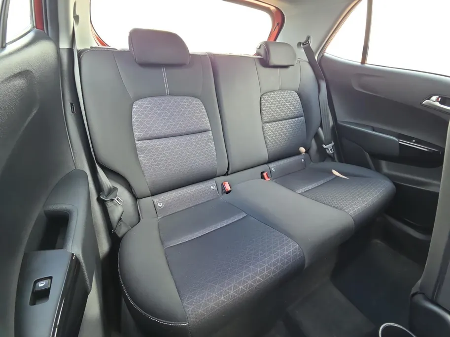Kia Picanto 1.0i DynamicLine 1e Eigenaar | Dealer onderhouden | Camera | Apple Carplay & Android Auto | Metallic lak | Lichtmetalen velgen | Fabrieksgarantie | NAP