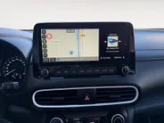 Hyundai Kona 1.6 GDI HEV Premium 105PK AUTOMAAT | Navigatie | Trekhaak| Two Tone| Climate Control| Stuur verwarming| Stoel verwarming|
