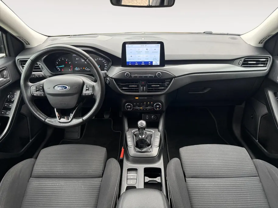 Ford Focus Wagon 1.0 EcoBoost Titanium Business | Trekhaak | HUD | Achteruitrijcamera | Winter Pack | Dodehoek detectie | Elektr. Achterklep | 12 maanden garantie! |