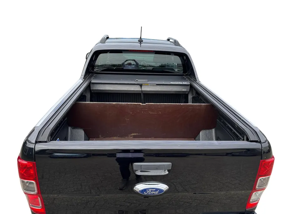 Ford Ranger 2.0 EcoBlue Wildtrak Supercab | NL auto | Dealer onderhouden | 213 pk | Trekhaak | Automaat | Rollertop | Stoelverwarming | Achteruitrijcamera | Parkeersensoren voor en achter | Adapt. cruise control | Apple carplay & Android auto | Bovag garantie |