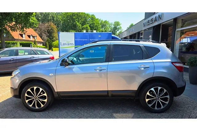 Nissan QASHQAI 2.0 140PK Connect Edition Navi - 360° Camera - Trekhaak 1400KG