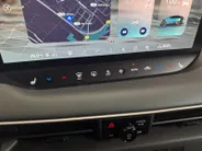 Nissan Leaf Evolve 52 kWh | NISSAN MORE 10 JAAR GARANTIE | 451 KM WLTP | 2500 EURO INRUILPREMIE | SNEL RIJDEN | BOSE | RONDOM CAMERA | CARPLAY |
