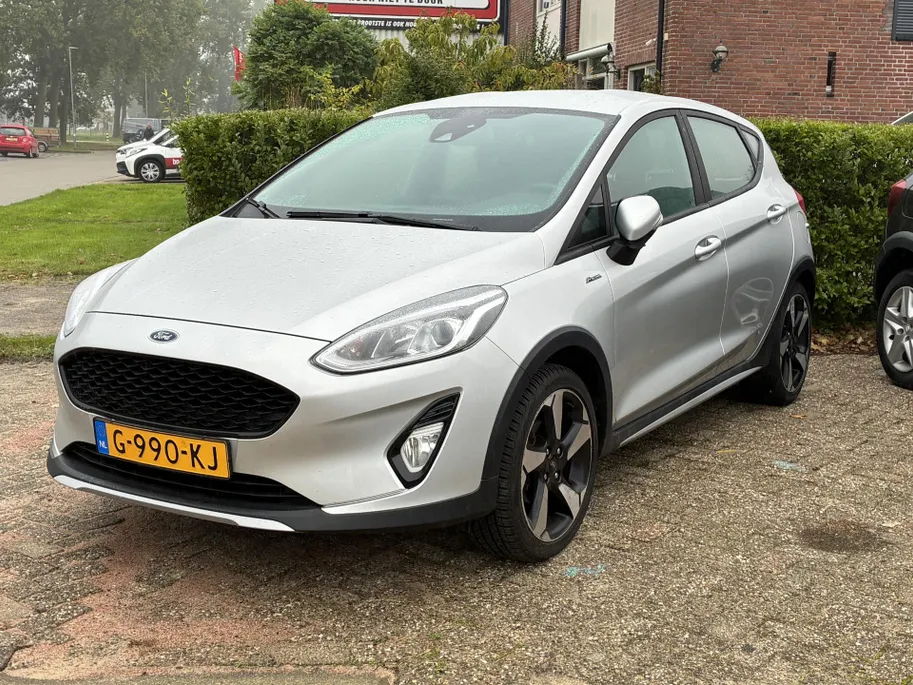 Ford Fiesta 1.0 EcoBoost Active ** VOORRUITVERWARMING ** PARKEERSENSOREN ACHTER **
