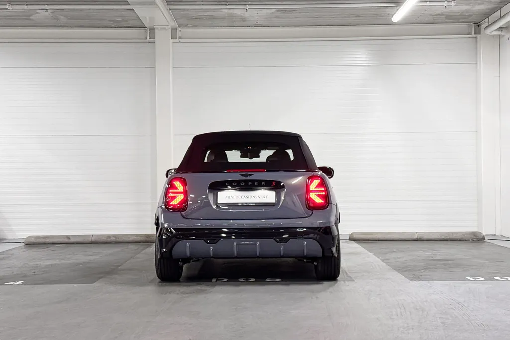 MINI Cooper Cabrio S John Cooper Works