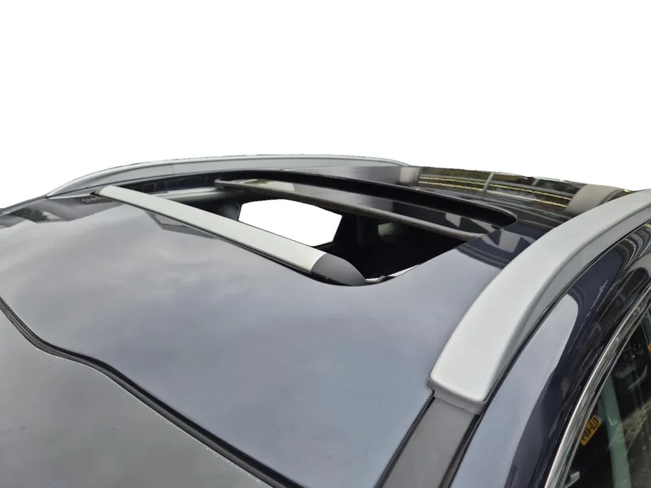 Kia e-Niro DynamicPlusLine 64 kWh | Airco | Navi | Camera | Privacy Glass | Trekhaak | Stoelverwarming | Stuurverwarming