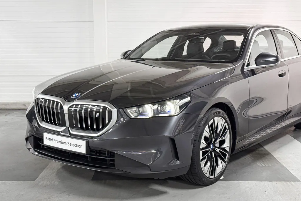 BMW i5 Sedan eDrive40