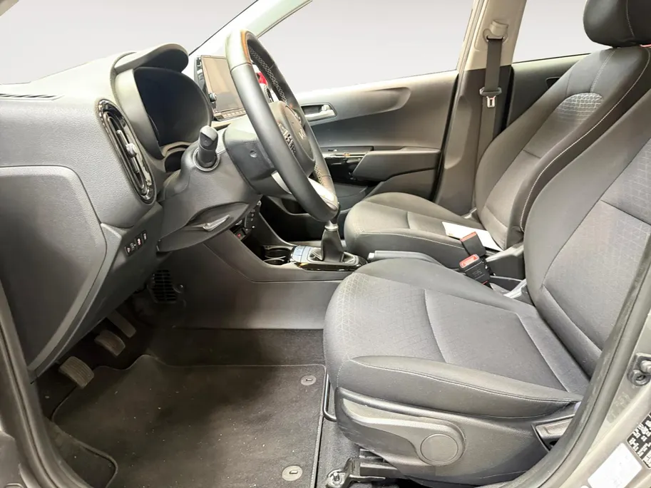 Kia Picanto 1.0 DPi DynamicLine RESTERENDE FABRIEKSGARANTIE T/M 2033 | Apple Carplay / Android Auto | Lichtsensor | Cruise Control | Camera Achter | 14'Lichtmetalen Velgen | Airconditioning