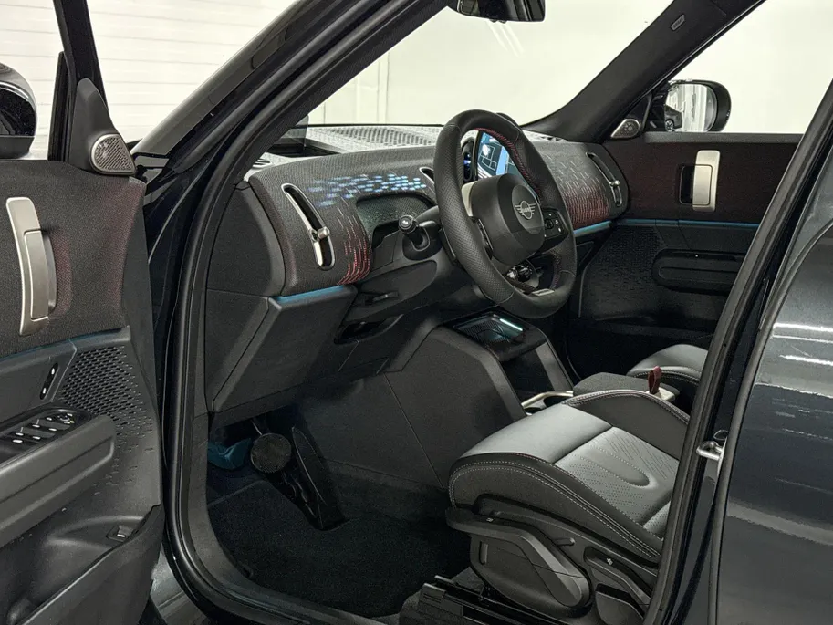 MINI Countryman C