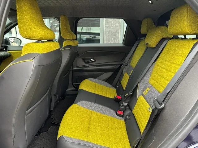 Renault 5 Comfort range iconic cinq 52 kWh | INCL. V2G LADER | WINTERPACK | CAMERA