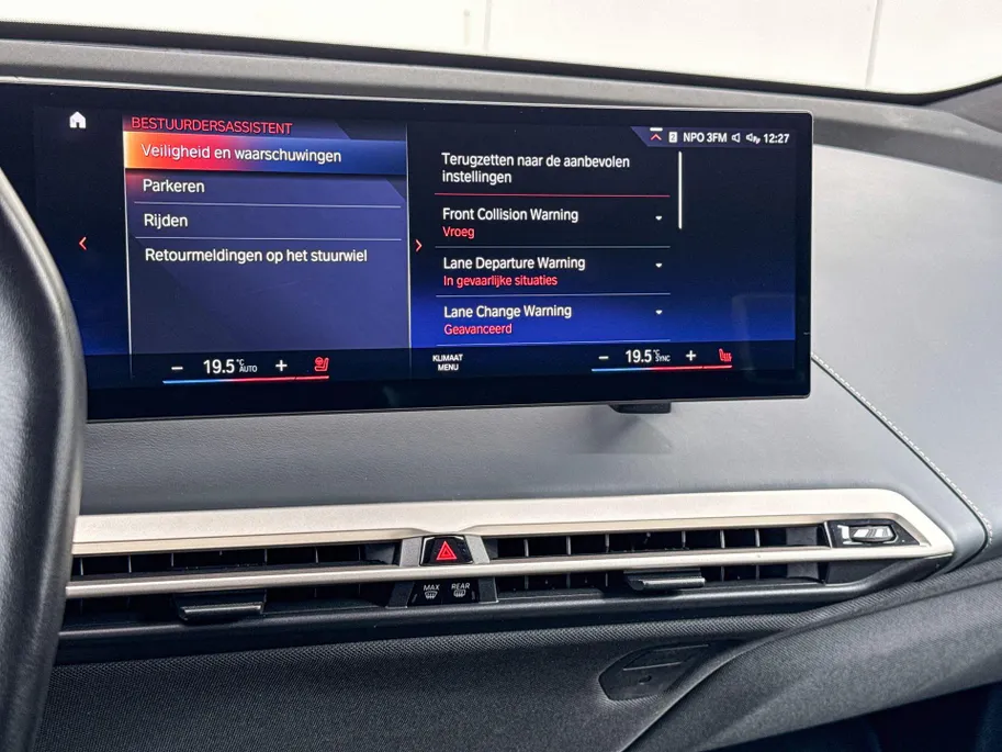 BMW iX xDrive40