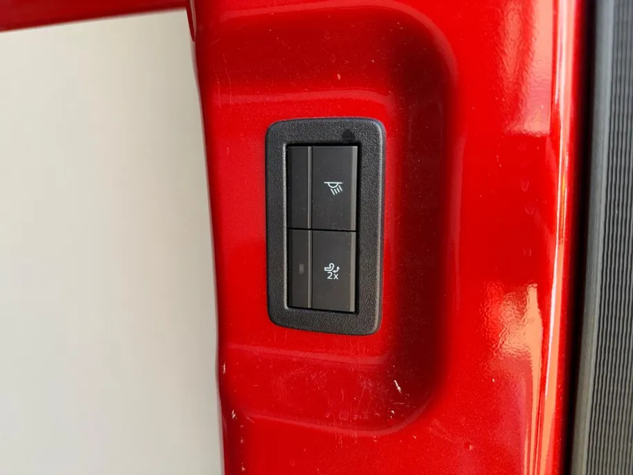 Ford Transit Custom 320 2.5 PHEV L2H1 Limited | NL auto | Automaat | Elektr. Trekhaak | Adapt. Cruise control | BLIS | Winter pack | Navigatie | Apple carplay & Android auto | Parkeersensoren voor en achter | Achteruitrijcamera | Bovag garantie |