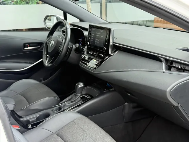 Toyota Corolla Touring Sports 2.0 Hybrid Dynamic | Parkeersensoren V+A