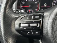 Kia Stonic 1.0 T-GDi MHEV GT-Line | 120PK | Navi | Camera | Stoelverwarming | Stuurverwarming | Apple Carplay | Android Auto | Lane Assist | Cruise Control |