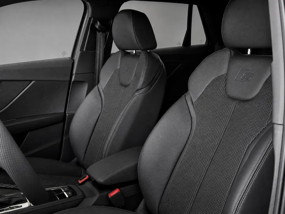 Audi Q2 35 TFSI S Edition 150 PK · Assist. pakket parking · Privacy glas · Stoelverwarming voorin · MEGA Sale