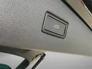 Volkswagen Tiguan 1.4TSIeHybrid 180kW/245PK DSG R-Line · Panoramadak · Trekhaak · 360°Camera + Parkeersensoren · 20'' · Apple/Android Car Play ·